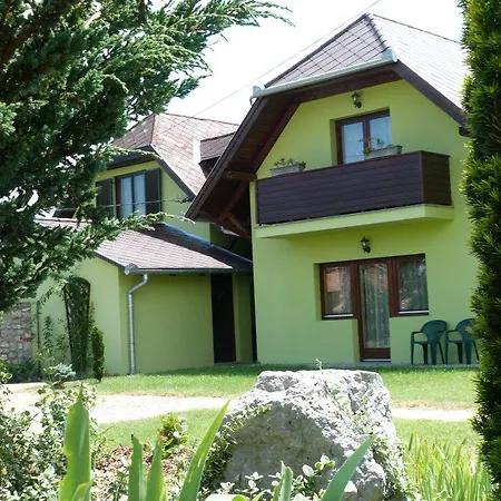 Vadasz Panzio Maison d'hôtes *